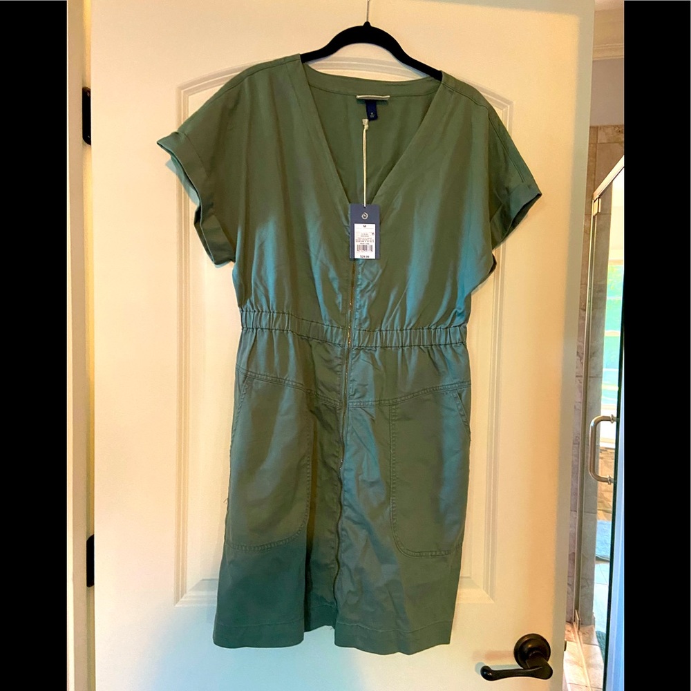 Universal Thread casual dress, military inspired look. Medium runs large. NWT